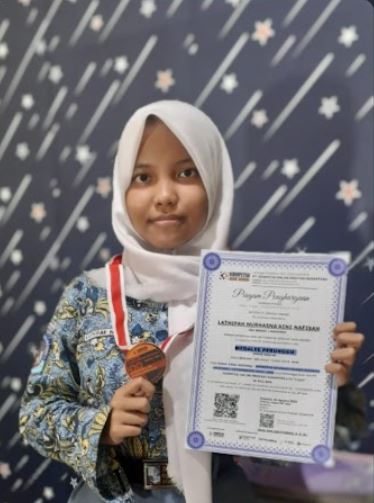 Lathifah Nurhasna'aini Nafisah